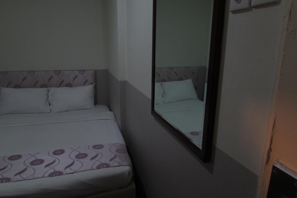 Meriton Hotel Singapore Exterior photo